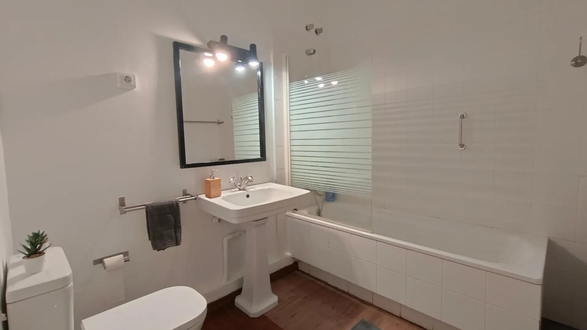 Heart Of Ghotic Private Rooms Barcelona Espanha